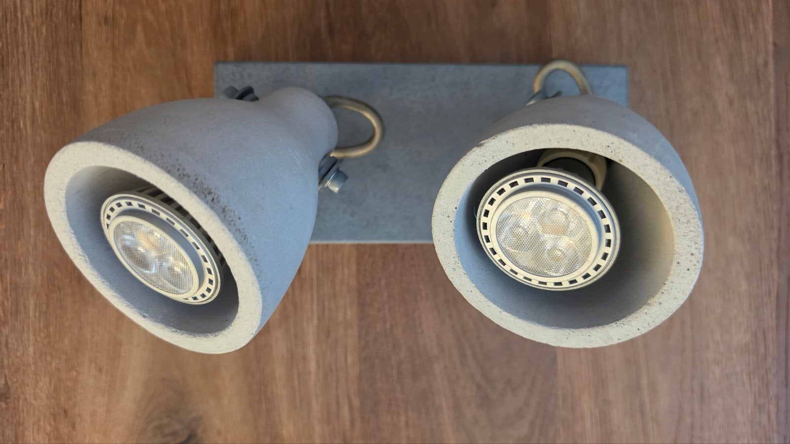 Betonnen Opbouwspots - Set van 2 met LED, Huis en Inrichting, Lampen | Spots, Overige materialen, GU10, Opbouwspot, Ophalen of Verzenden