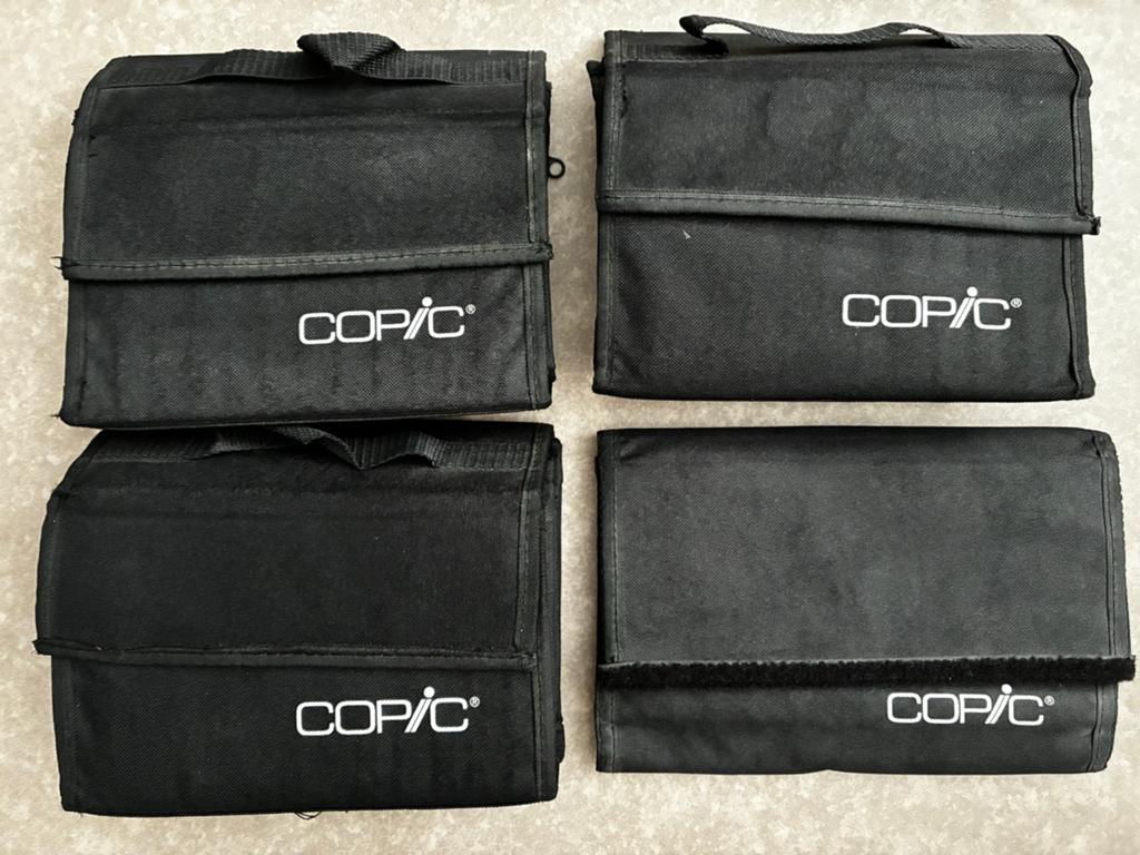 Copic Marker hoes / hoezen 4 stuks, Hobby en Vrije tijd, Tekenen, Zo goed als nieuw, Potlood of Stift, Ophalen of Verzenden