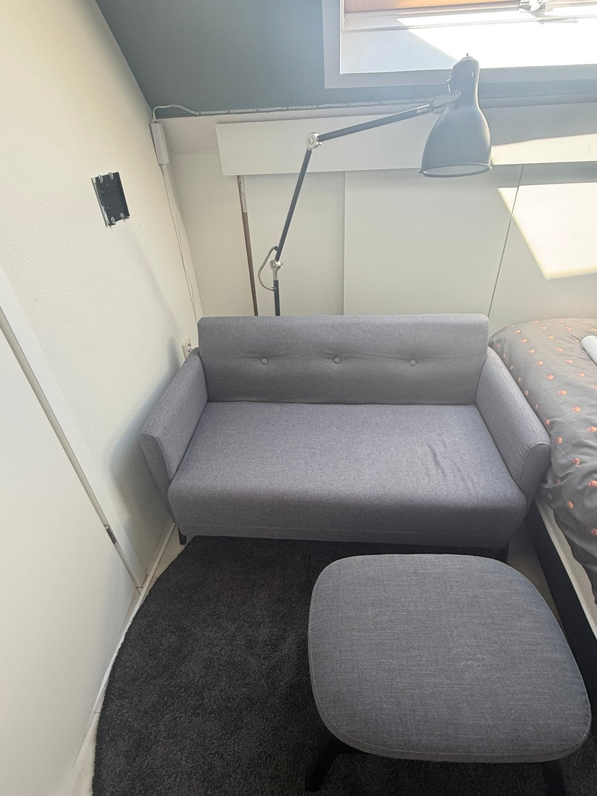 Bankje met voetenbankje en lamp, Ophalen, 50 tot 75 cm, Zo goed als nieuw, 100 tot 125 cm
