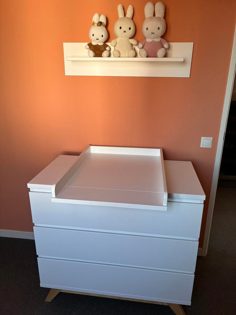 Bopita commode Lynn + Bopita ledikant Lynn + div accessoires, Ophalen, Zo goed als nieuw, Jongetje of Meisje