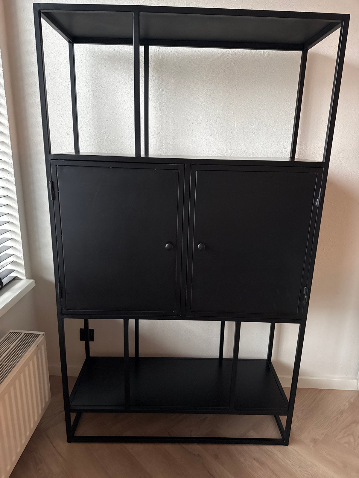 Zwart metalen kast - gigameubel), Ophalen of Verzenden, Zo goed als nieuw