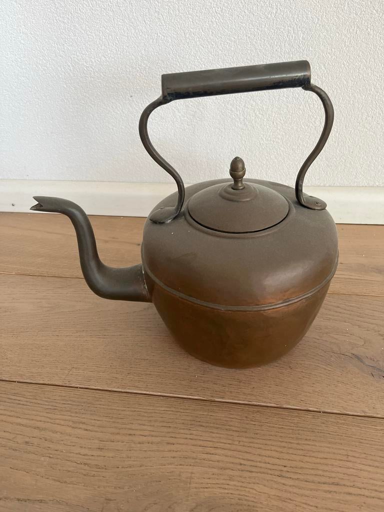 Koperen theeketel met handvat, Ophalen, Koper
