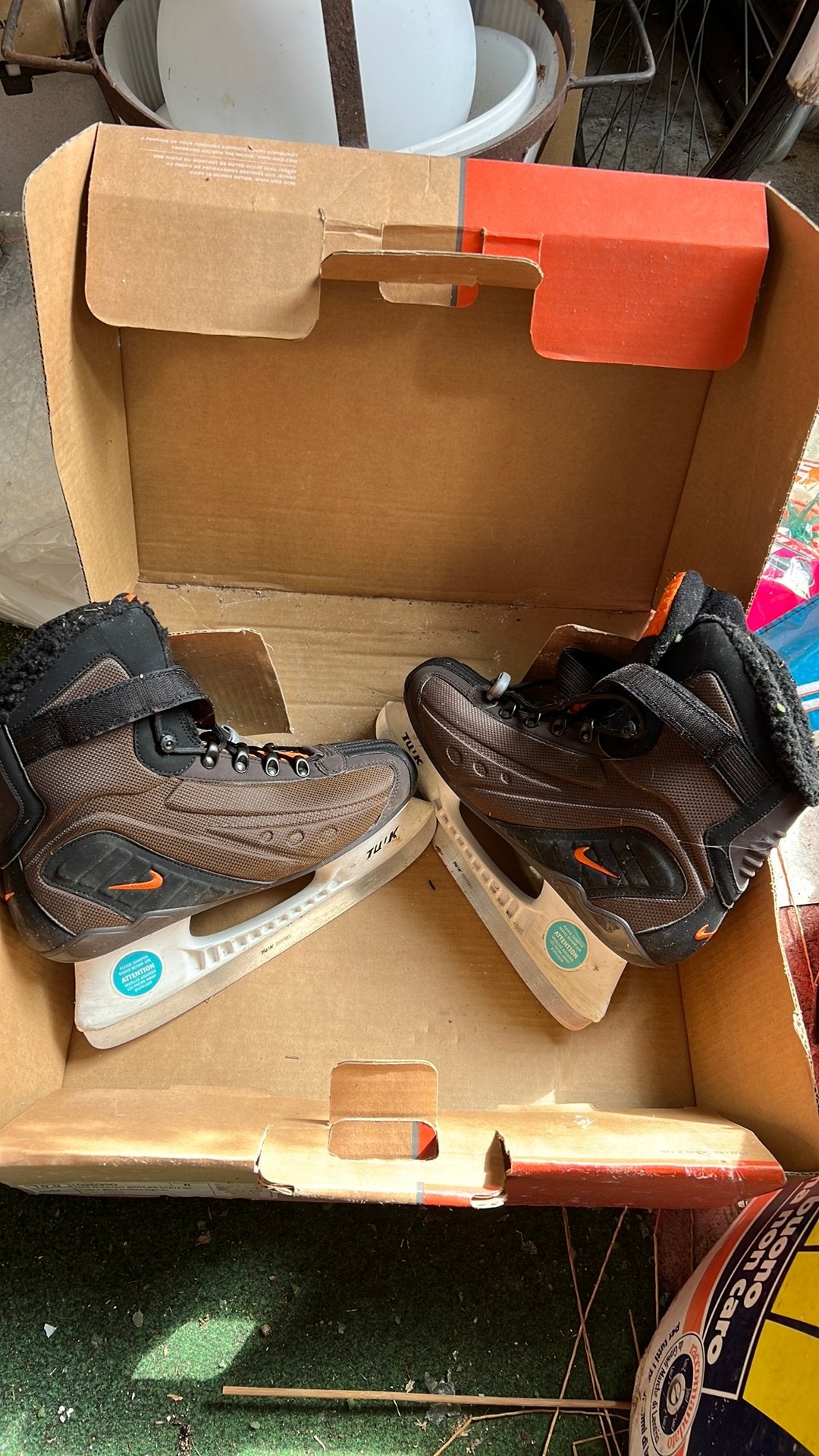 Bijna nieuwe schaatsen. Doos is stoffig. Schaatsen zijn top, Zo goed als nieuw, IJshockeyschaatsen, Ophalen, Overige merken