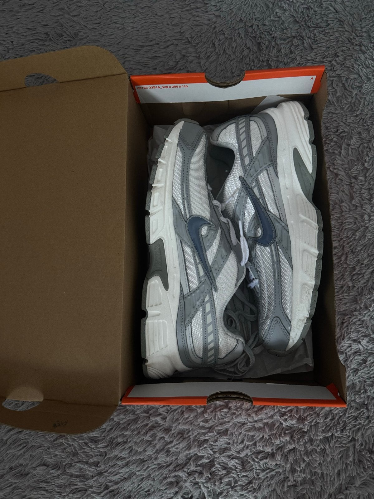 Nike Sneakers - Grijs/Wit, Ophalen of Verzenden, Nieuw, Sneakers of Gympen
