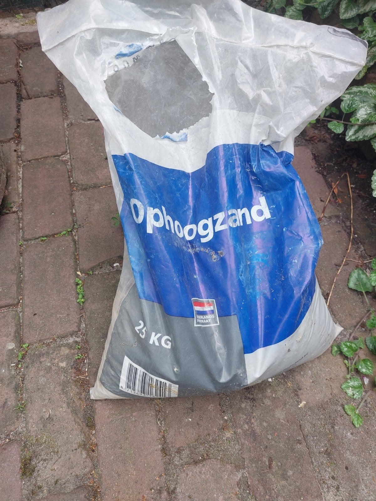 Gratis ophoogzand (restje, 25 KG zak), Ophalen, Nieuw, Ophoogzand