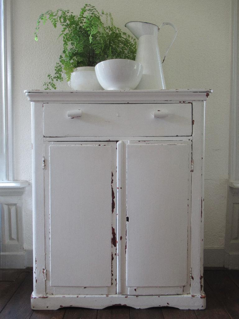 ~ sober oud (meiden-) kastje, bricbracbrocante ~, Antiek en Kunst, Ophalen