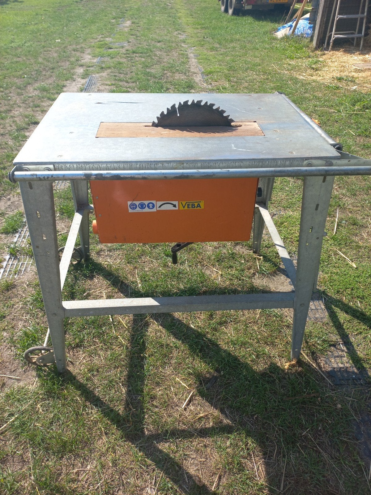 Veba Zaagtafel op wielen - 220V, 9cm zaagdiepte, Doe-het-zelf en Verbouw, Ophalen, Veba, Cirkelzaag, 70 mm of meer