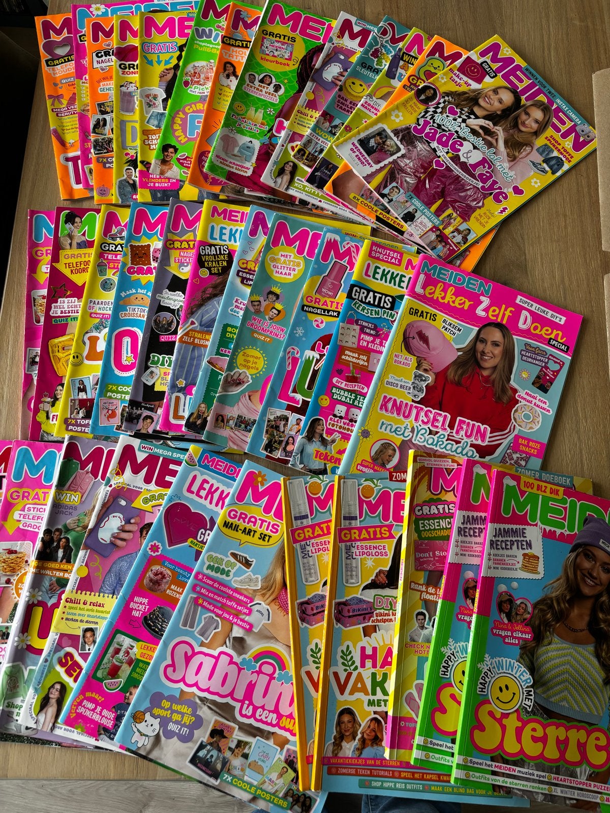 30 Meiden tijdschriften en 5 doeboeken, Ophalen of Verzenden, Gelezen, Overige typen
