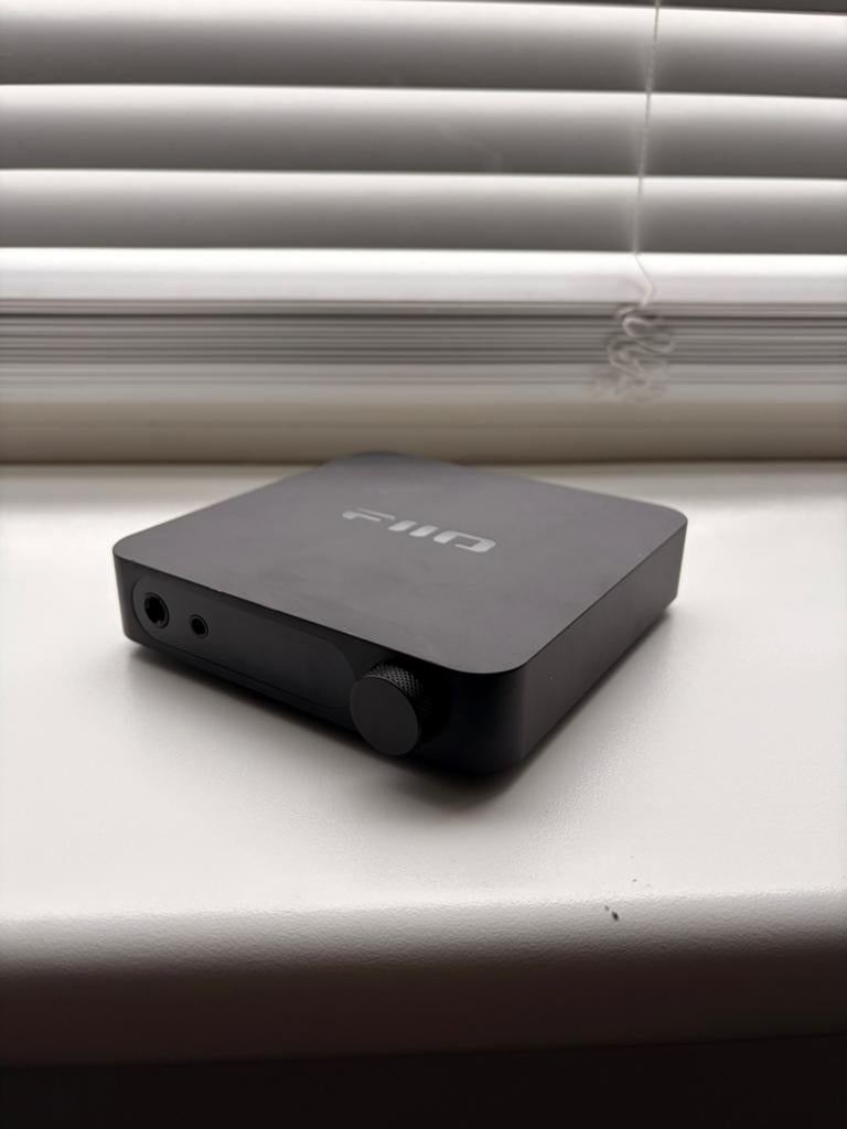 FIIO K11 DAC & Koptelefoonversterker, Audio, Tv en Foto, Beamers, Ophalen, Zo goed als nieuw, LED, Ultra HD (4K)
