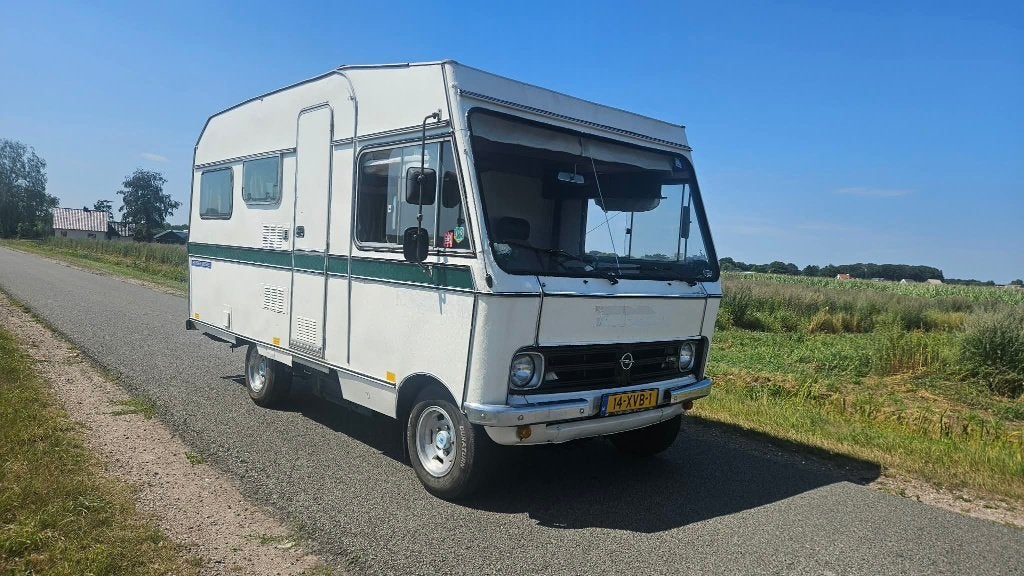 hymer bedford- blitz camper 1978, Integraal, Reservewiel, Fietsendrager, Treinzit