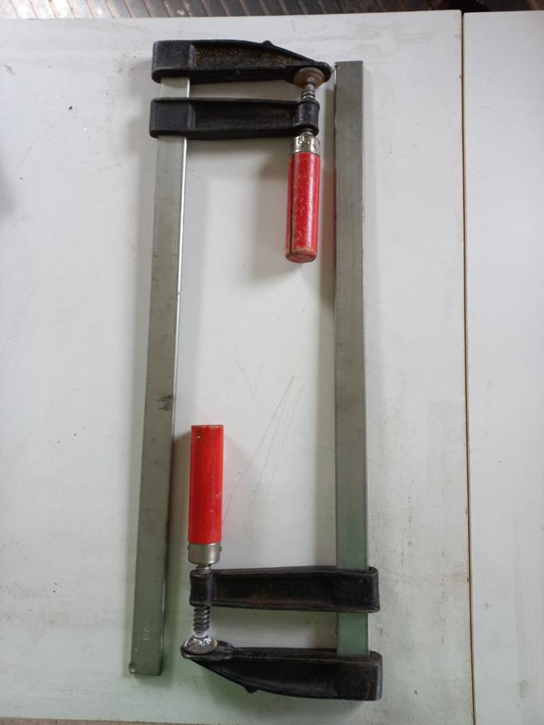 2 lijmklemmen, Doe-het-zelf en Verbouw, Gereedschap | Handgereedschap, Ophalen of Verzenden