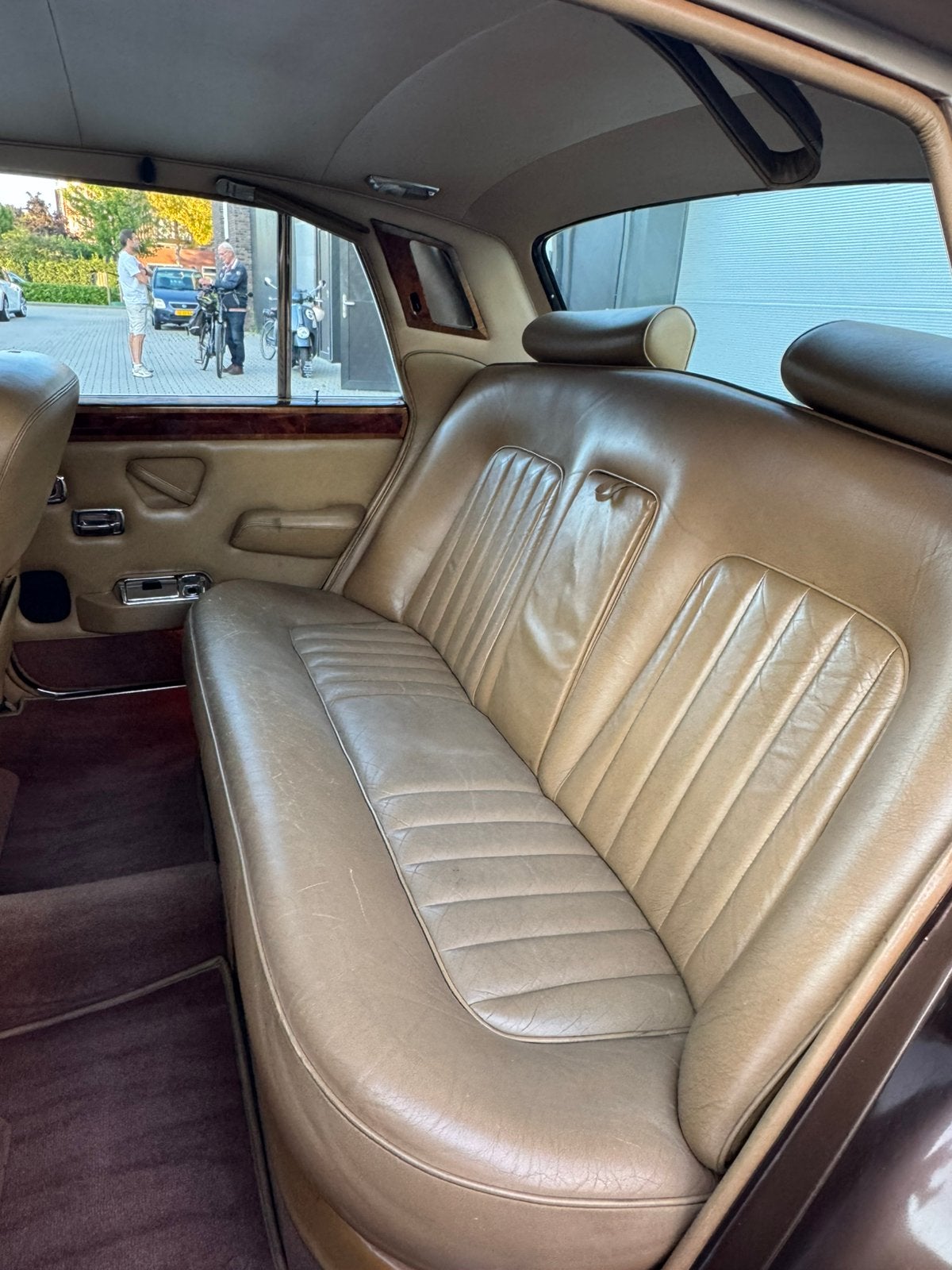 Rolls-Royce Silver Shadow 6.7 AUT 1976 Beige/bruin, foto 12
