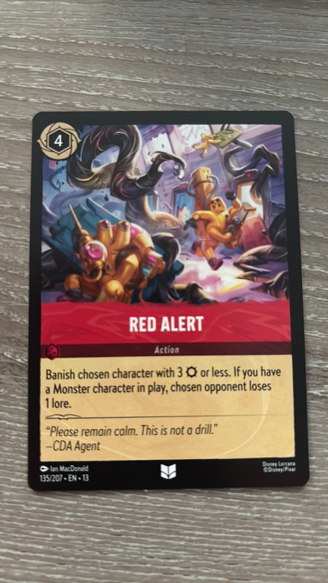 Disney Lorcana Red Alert! 135-207 13ATV nonfoil, Ophalen of Verzenden, Zo goed als nieuw