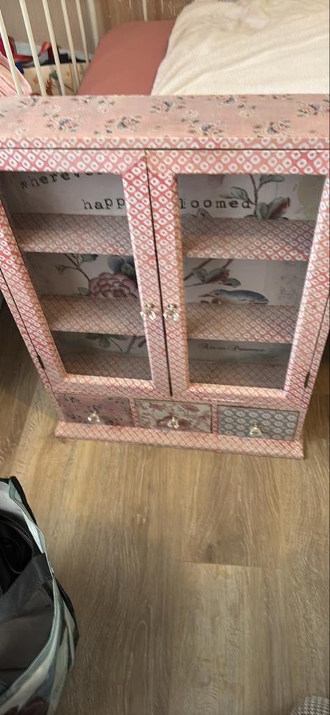 Theekastje/makeupkastje, Ophalen, Gebruikt