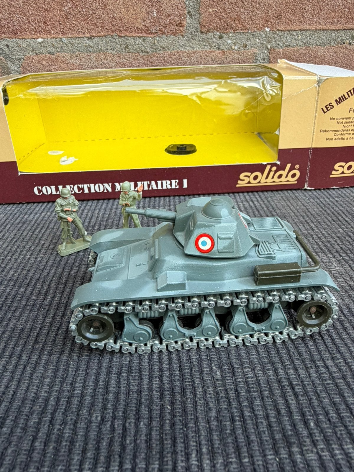 1:73 Solido Renault Char R35 army/leger tank, Hobby en Vrije tijd, Ophalen of Verzenden, Zo goed als nieuw, Bus of Vrachtwagen