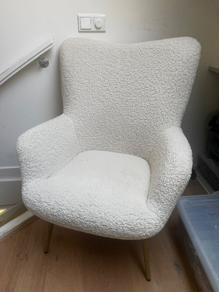 Jysk HUNDESTED teddy stoel, Huis en Inrichting, Stoelen, Ophalen, Gebruikt, Wit, Eén