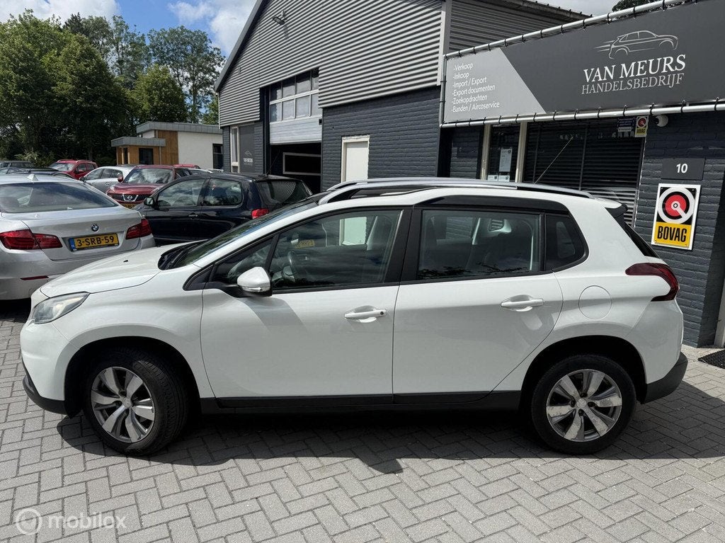 Peugeot 2008 1.2 PureTech Blue Lion, Airco, Navigatie, NW DB, Voorwielaandrijving, Stof, Bedrijf, Handgeschakeld