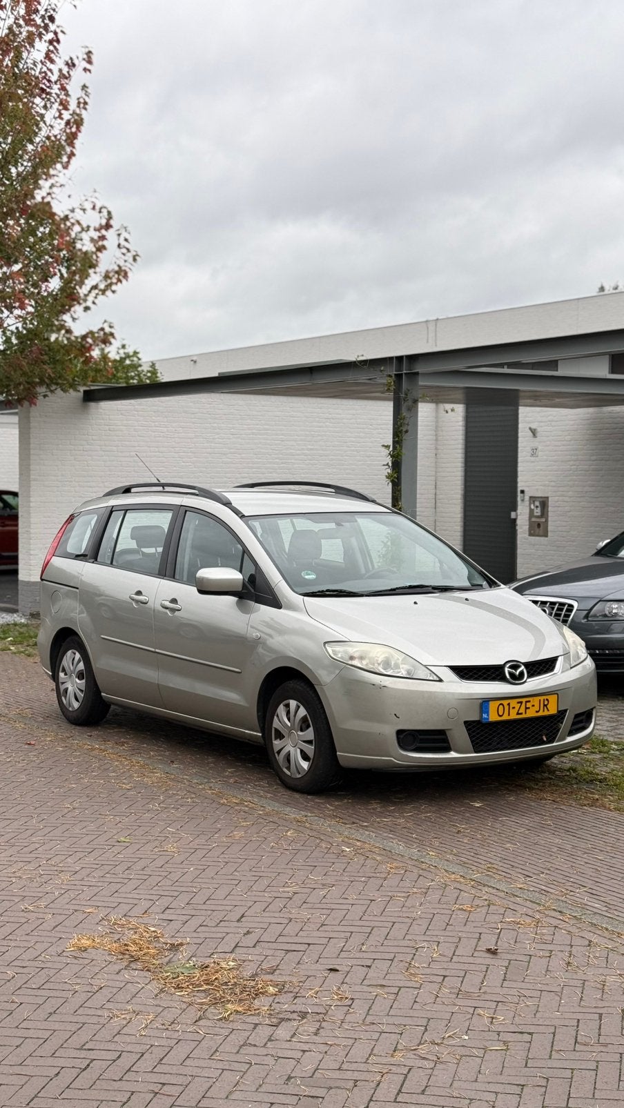 Leuke Mazda 5 1.8 2008 7 persoons, Auto's, 1370 kg, 4 cilinders, 7 stoelen, Beige
