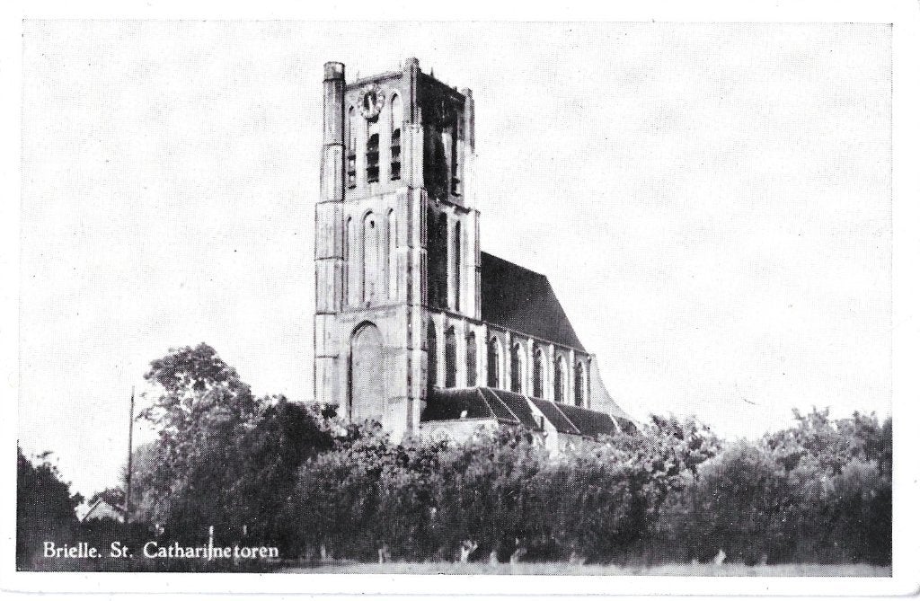 AK Brielle - St. Catharine toren, Verzenden, 1940 tot 1960, Ongelopen, Zuid-Holland
