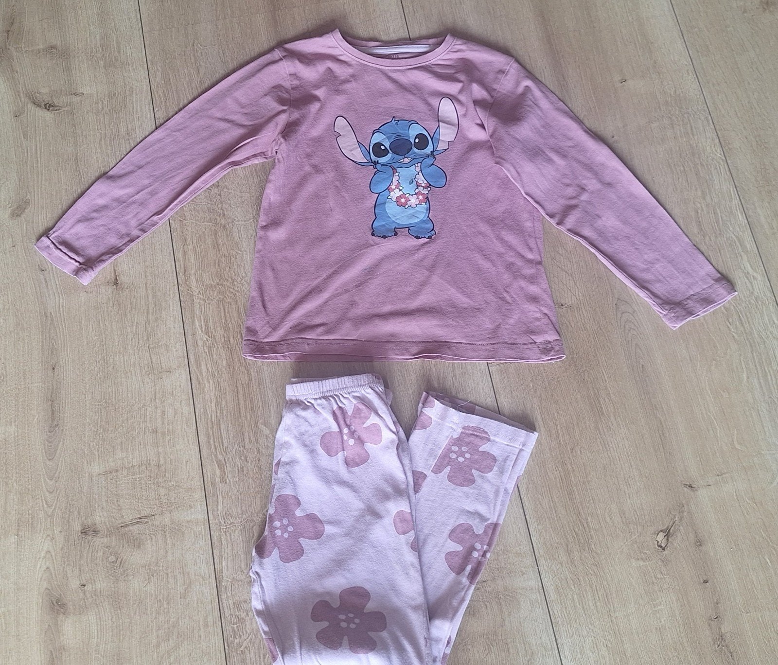 Lilo & Stitch Pyjama Roze Maat 110/116, Disney, Nacht- of Onderkleding, Gebruikt, Meisje