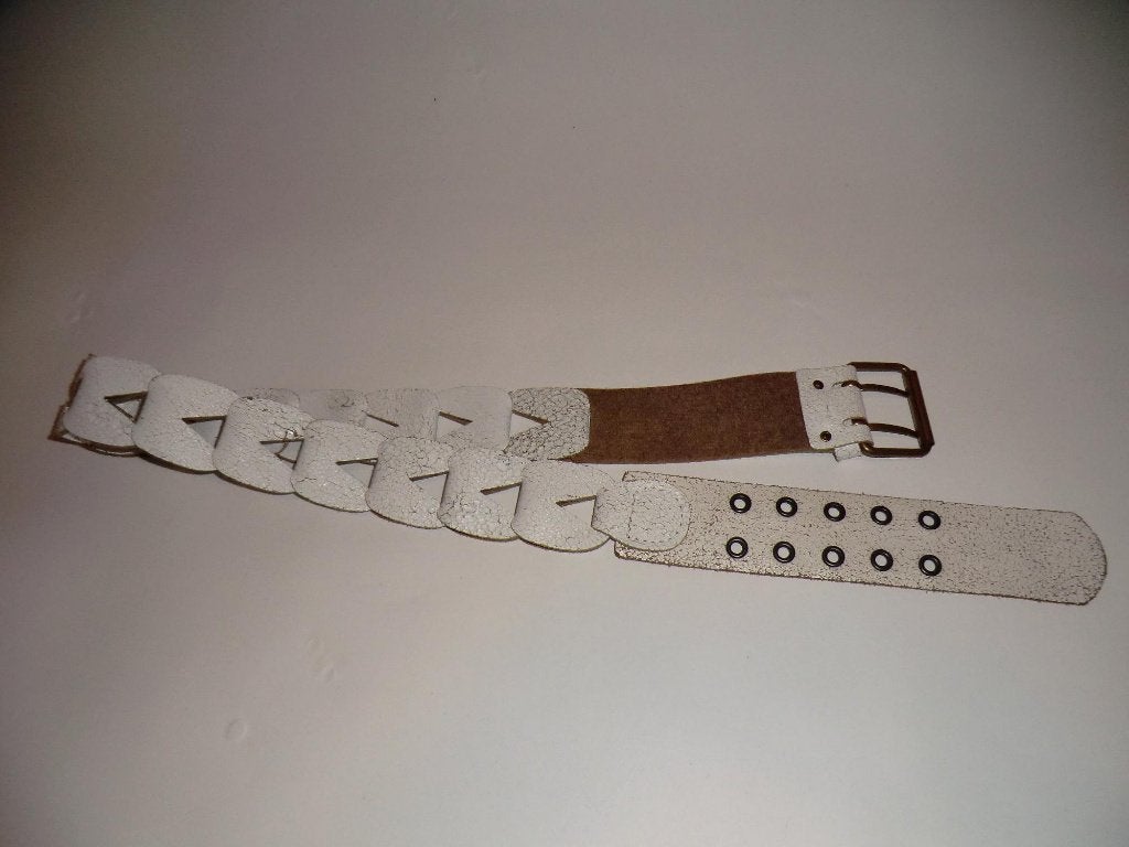 witte "oude" riem in ~~nieuw~~ staat, 100 cm of meer, Verzenden, Wit, Tailleriem