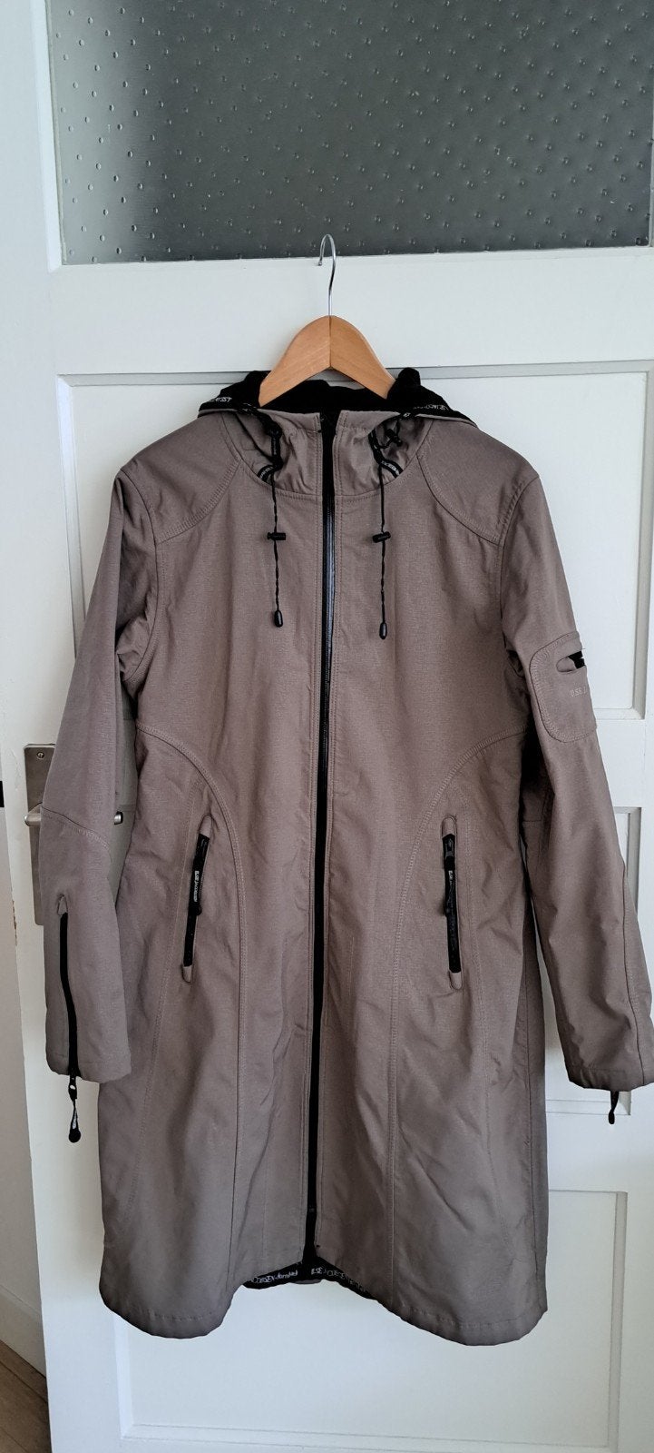 Ilse Jacobson Hornbaek regenjas, kleur taupe, maat 40., Ophalen of Verzenden, Zo goed als nieuw, Maat 38/40 (M), Bruin