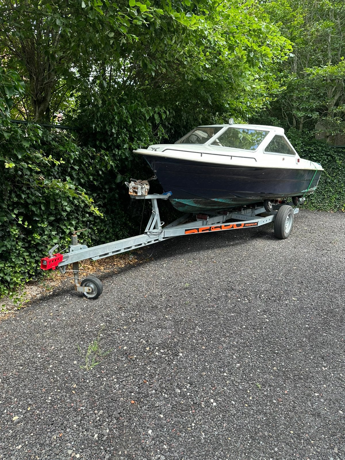 Speedboot met 1.9D 63pk Jet-aandrijving + trailer, Watersport en Boten, Ophalen, Zo goed als nieuw, Diesel