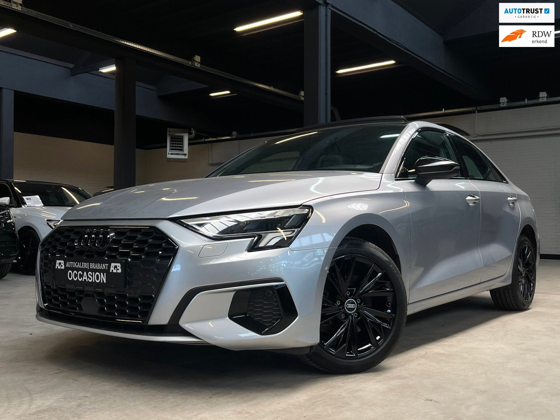 Audi A3 LIMOUSINE 35 TFSI S edition Pano/Carplay/Camera/ACC, 4 cilinders, 150 pk, Origineel Nederlands, Bedrijf