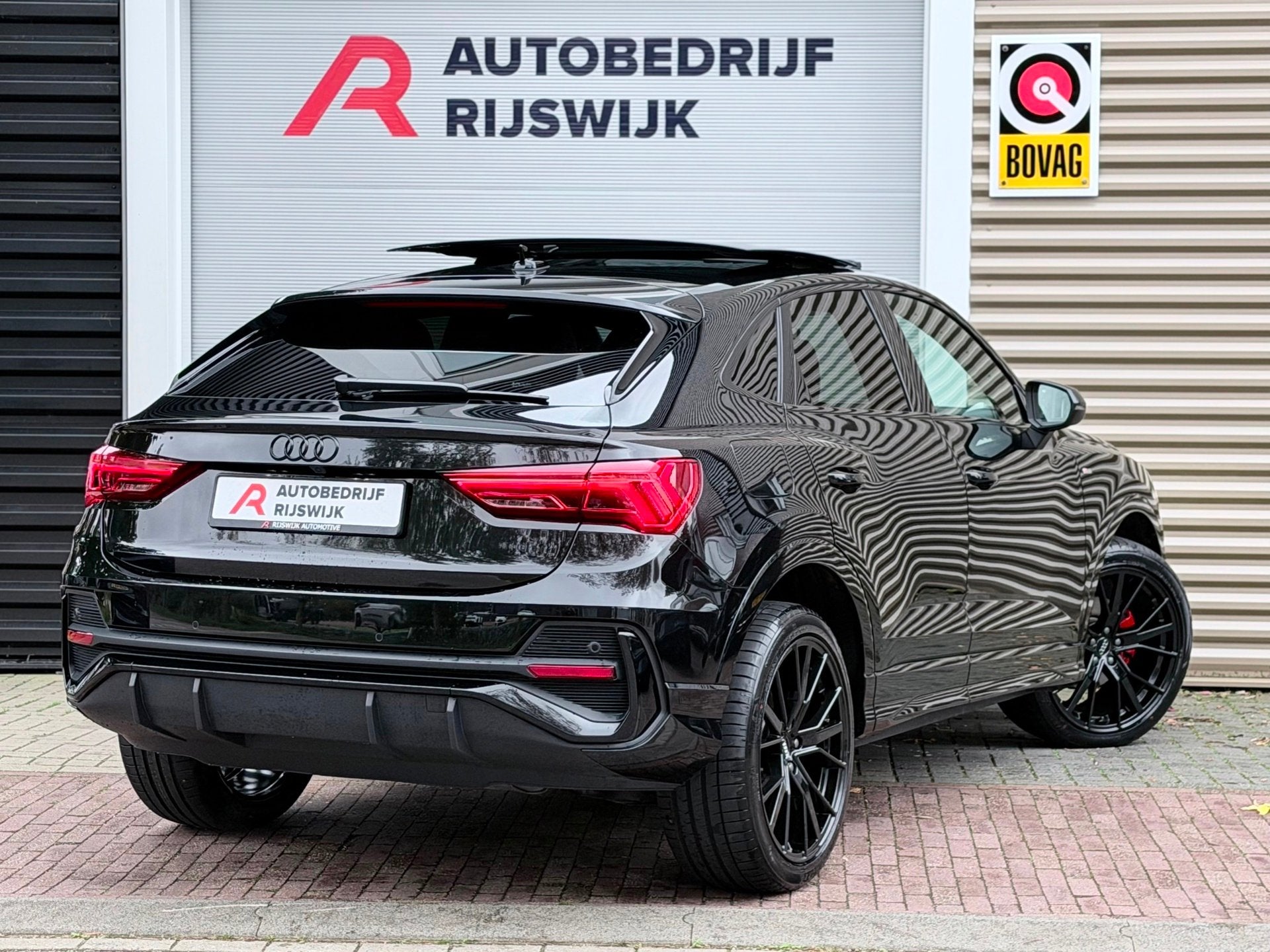 Audi Q3 SPORTBACK 35 TFSI S Edition Competition Pano/Sfeer/K, Auto's, Euro 6, 4 cilinders, Alcantara, Zwart