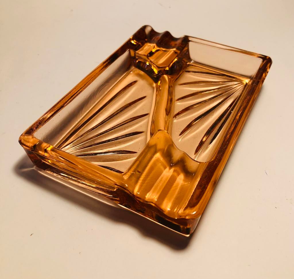 Antieke asbak, rosaline glas, geperst glas, jaren ‘30, Ophalen of Verzenden