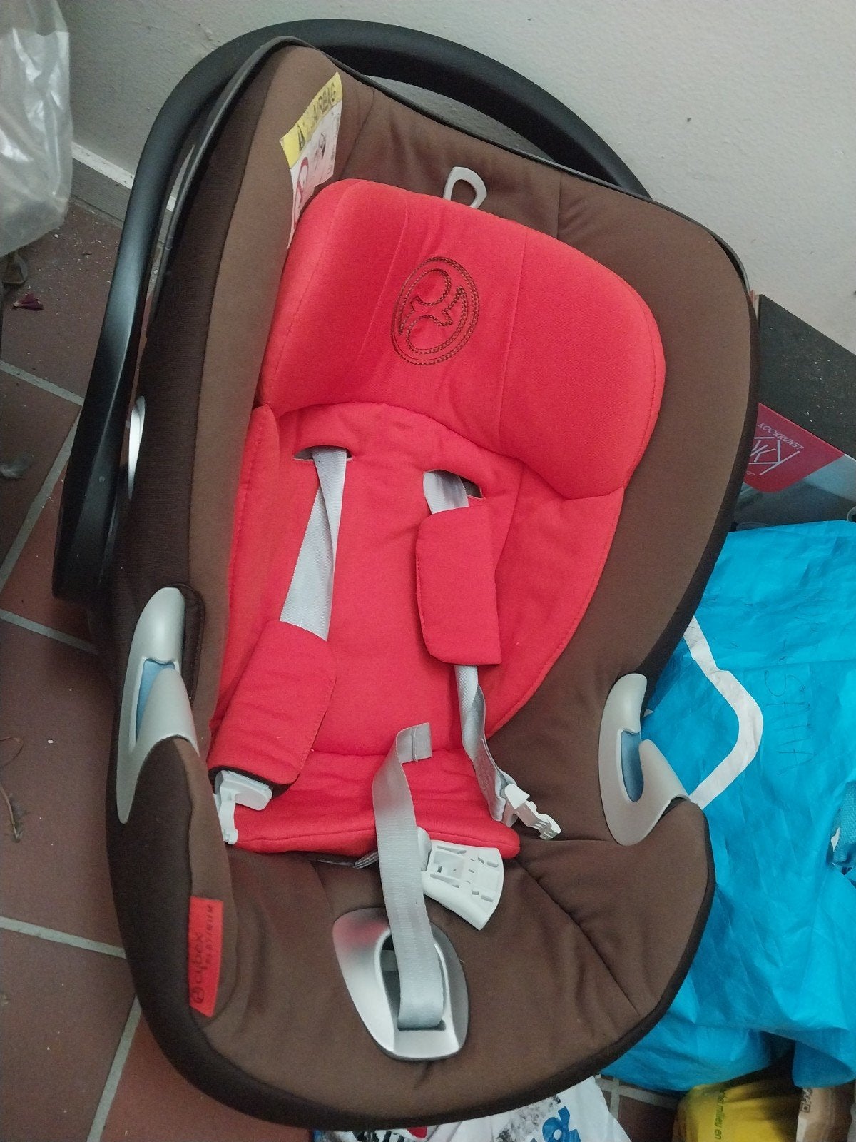 Cybex Aton 5 baby autostoel - bruin/rood, Kinderen en Baby's, Ophalen, Zo goed als nieuw, 0 t/m 10 kg, Autogordel