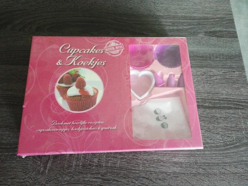 Cupcakes & Koekjes Boek-Box met bakbenodigdheden, Ophalen of Verzenden, Nieuw, Cupcakes, Boek of Tijdschrift