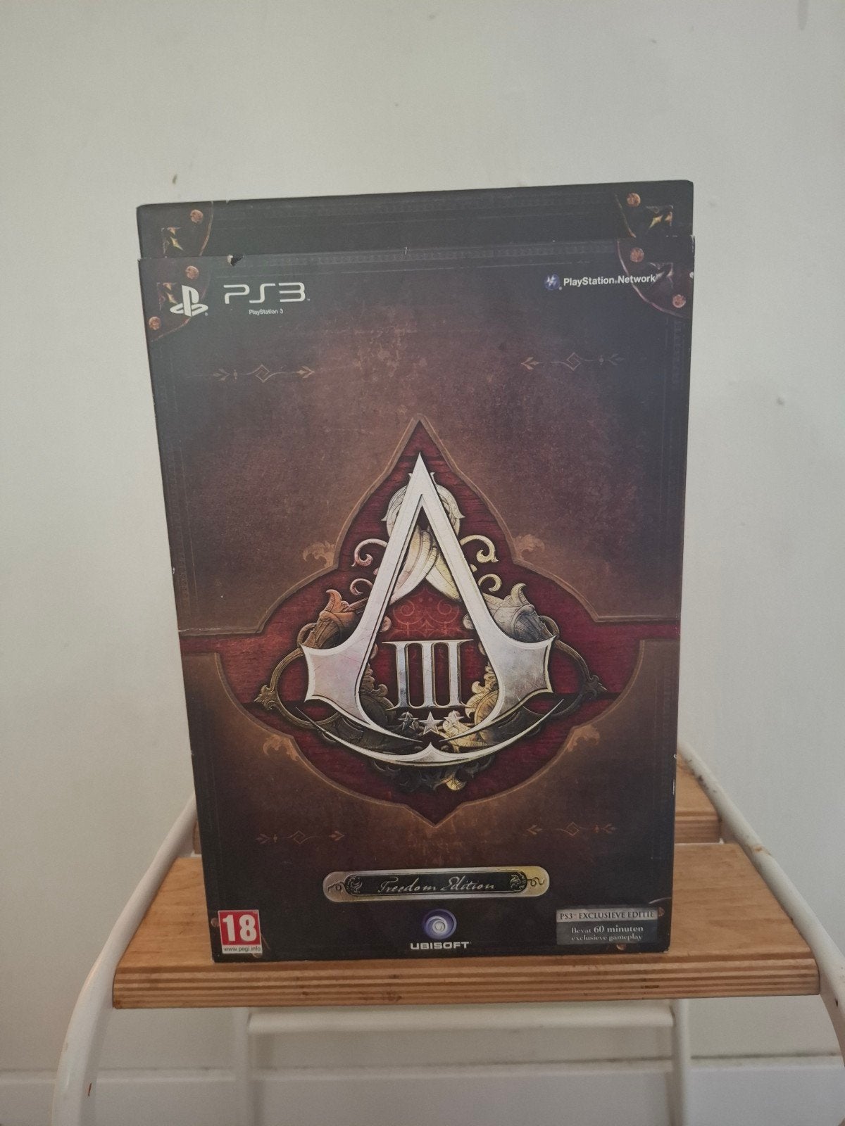 Assassin's Creed III Freedom Edition - Zonder game, Ophalen of Verzenden, Zo goed als nieuw