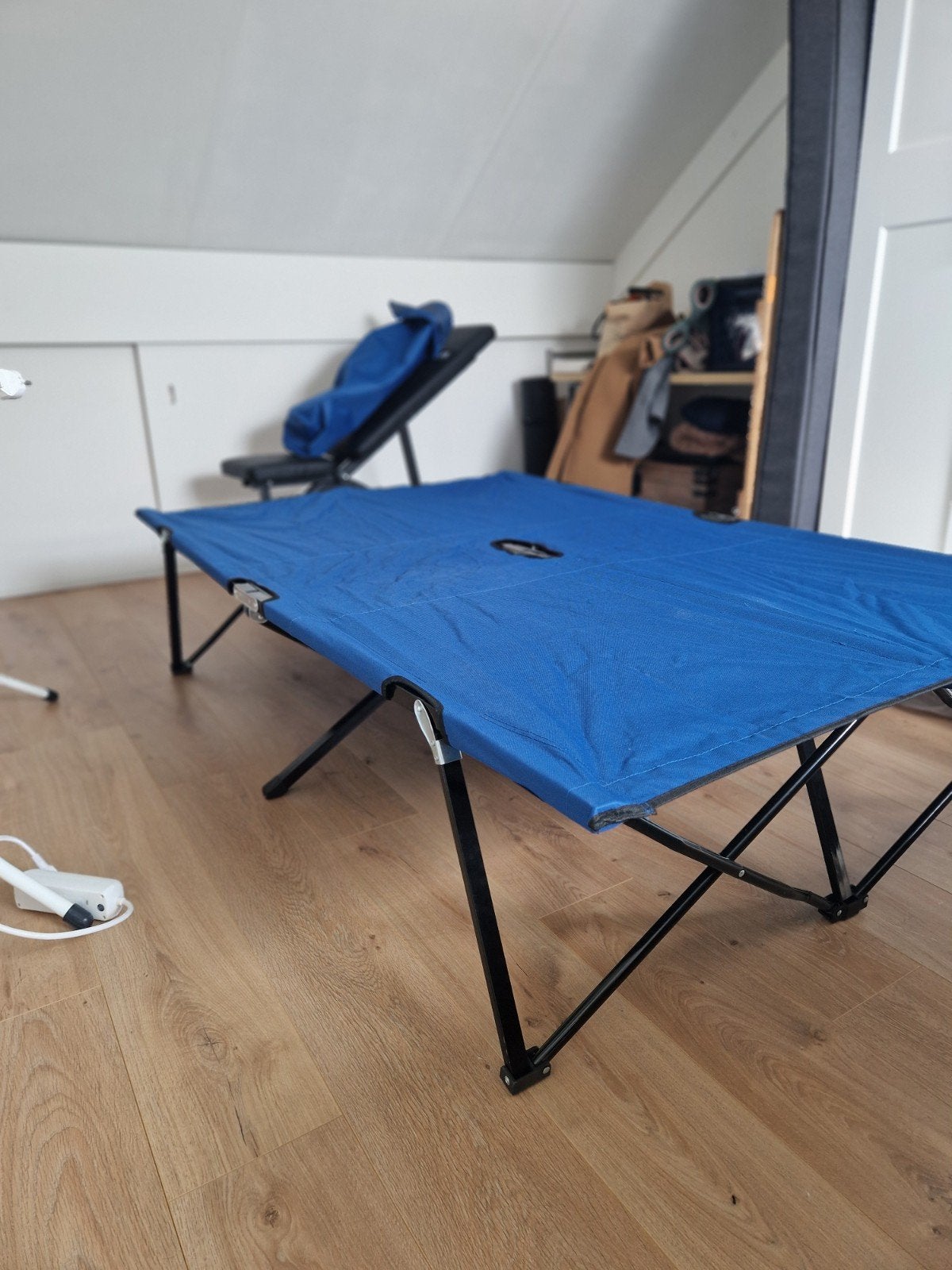 2-persoons inklapbaar ligbed - staal blauw (120x200cm), Caravans en Kamperen, Ophalen, Zo goed als nieuw, 2-persoons