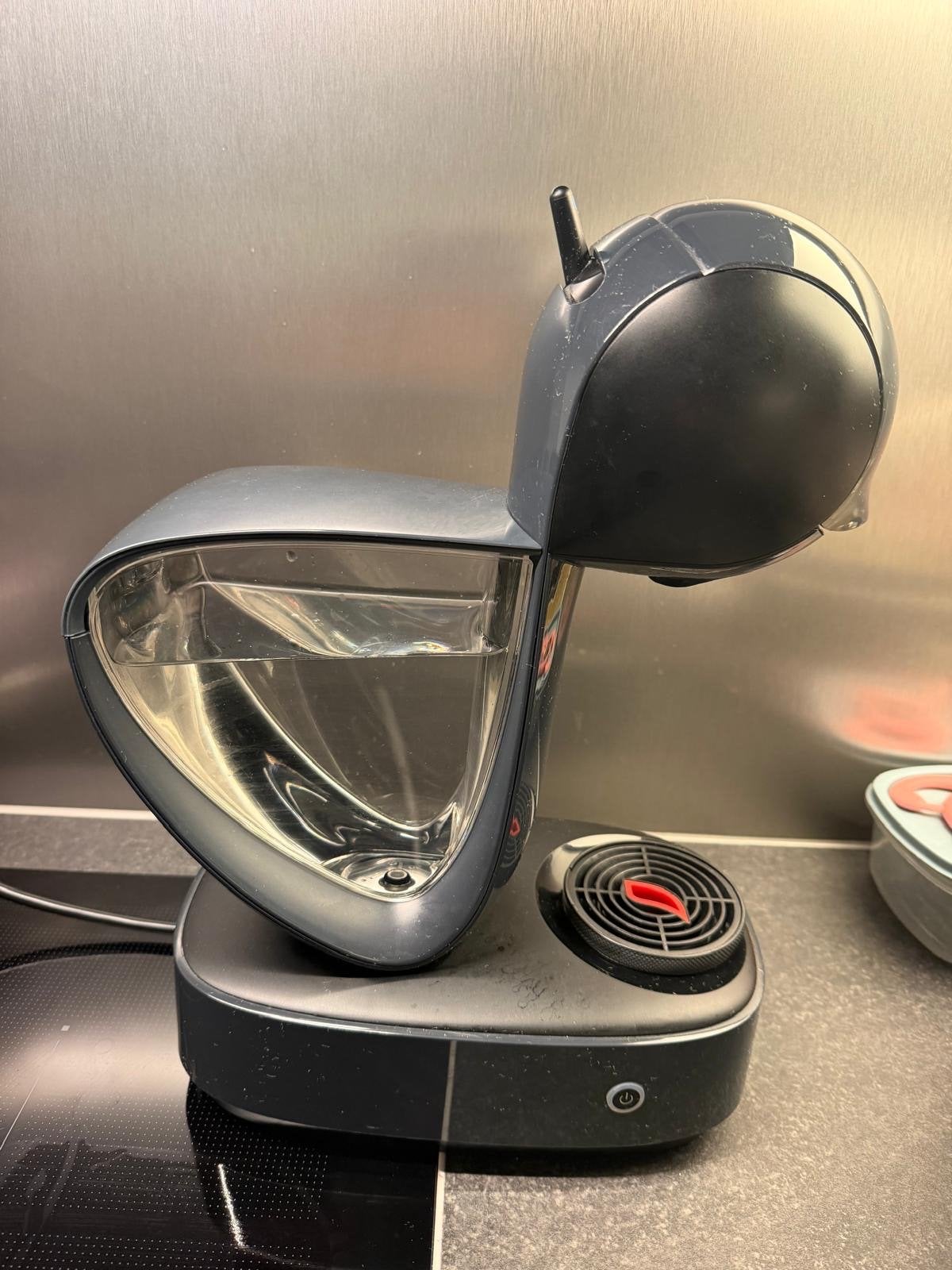 Nescafé Dolce Gusto Krups koffiezetapparaat+ gratis capsules, Ophalen, Koffiemachine, Zo goed als nieuw, 1 kopje