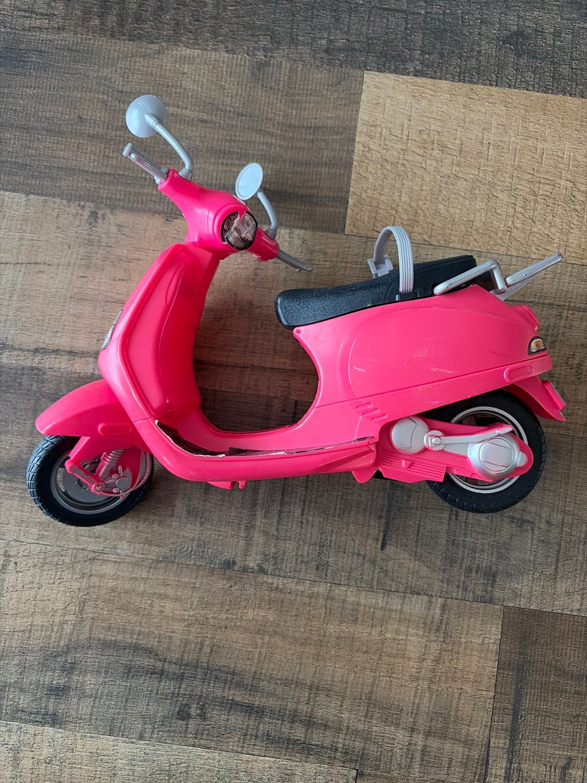 Barbie Scooter - Roze Speelgoed Scooter voor Barbiepoppen, Ophalen of Verzenden, Gebruikt, Meisje