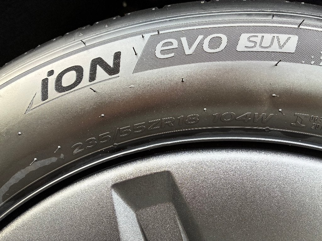 Hankook Banden iON evo SUV 18” Tesla Model Y T0 – NIEUW, Ophalen, 18 inch, Nieuw, 235 mm