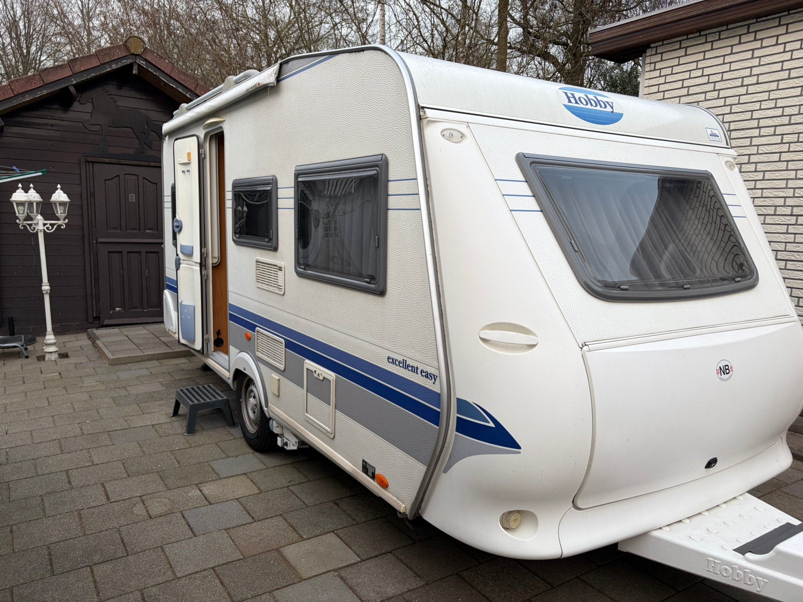 Super nette Hobby 450 2004 met mover tent en luifel, Rondzit, Hobby, Particulier, Luifel