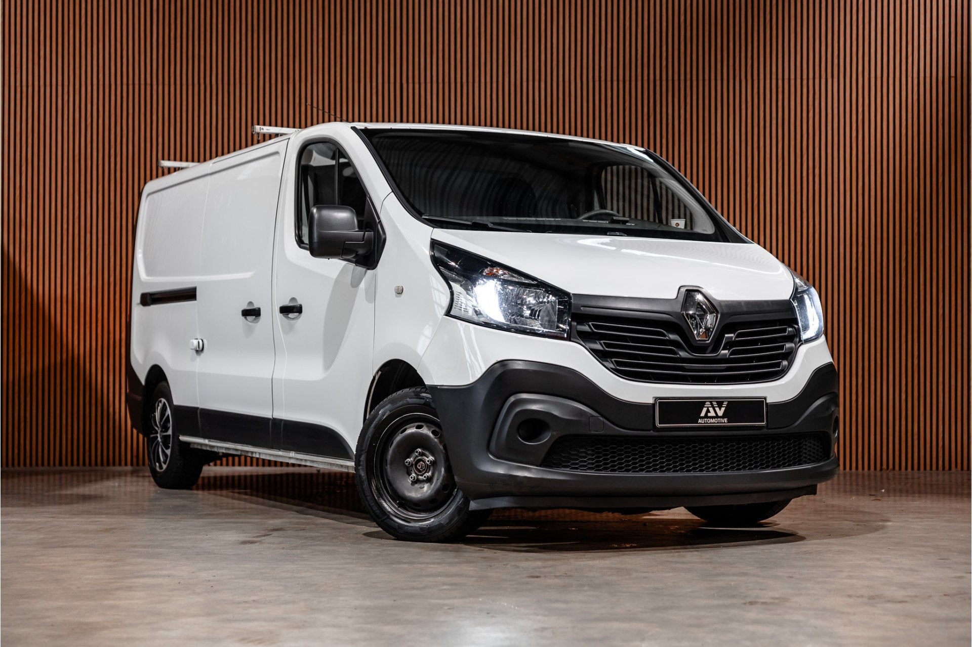Renault Trafic 1.6 dCi L2H1 | Navigatie | Trekhaak | Airco |, Voorwielaandrijving, Stof, Gebruikt, 4 cilinders