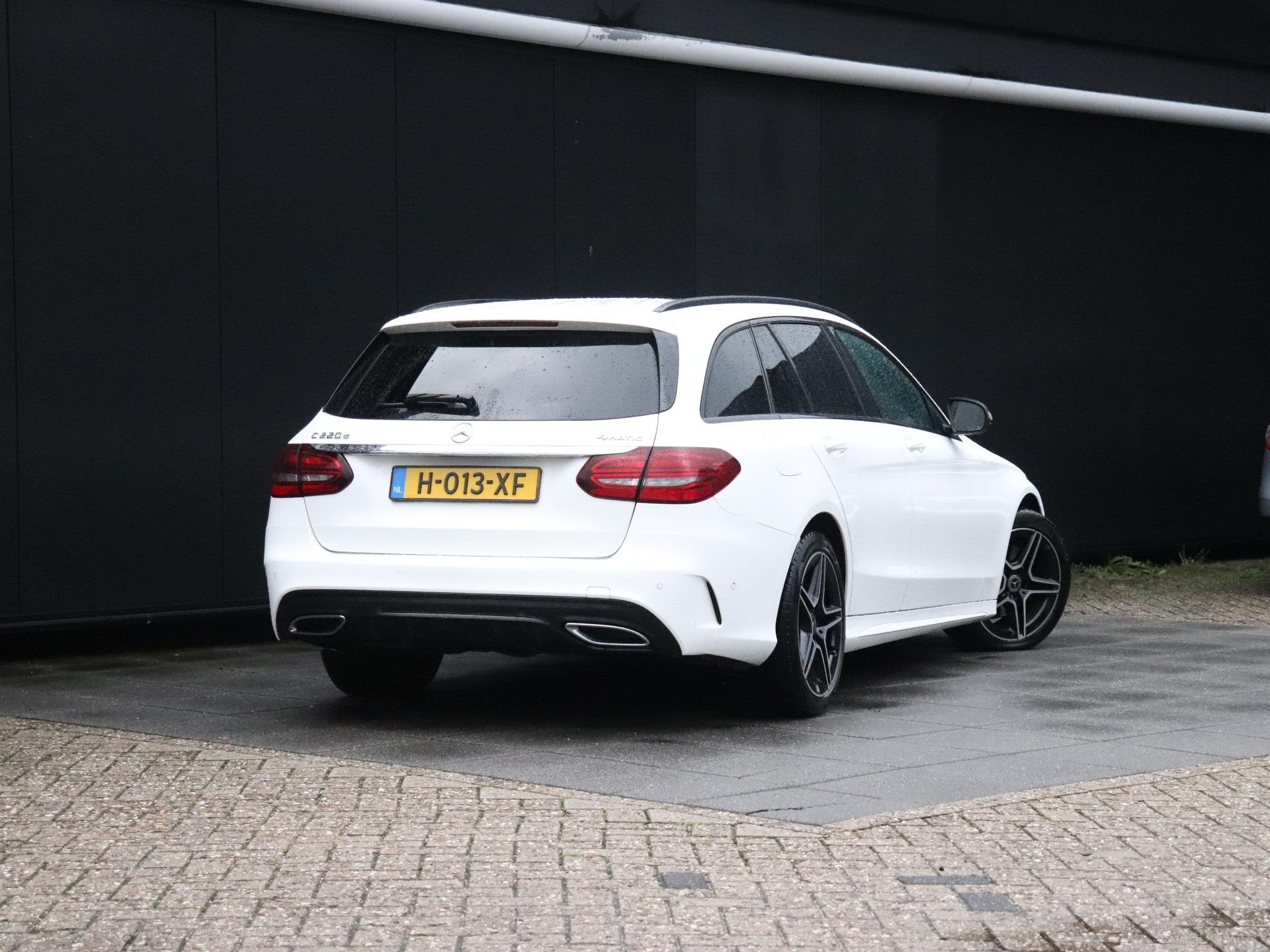 Mercedes-Benz C-klasse Estate 220 d 4MATIC AMG | LEDER | MEM, Auto's, Automaat, Stof, 4 cilinders, Wit