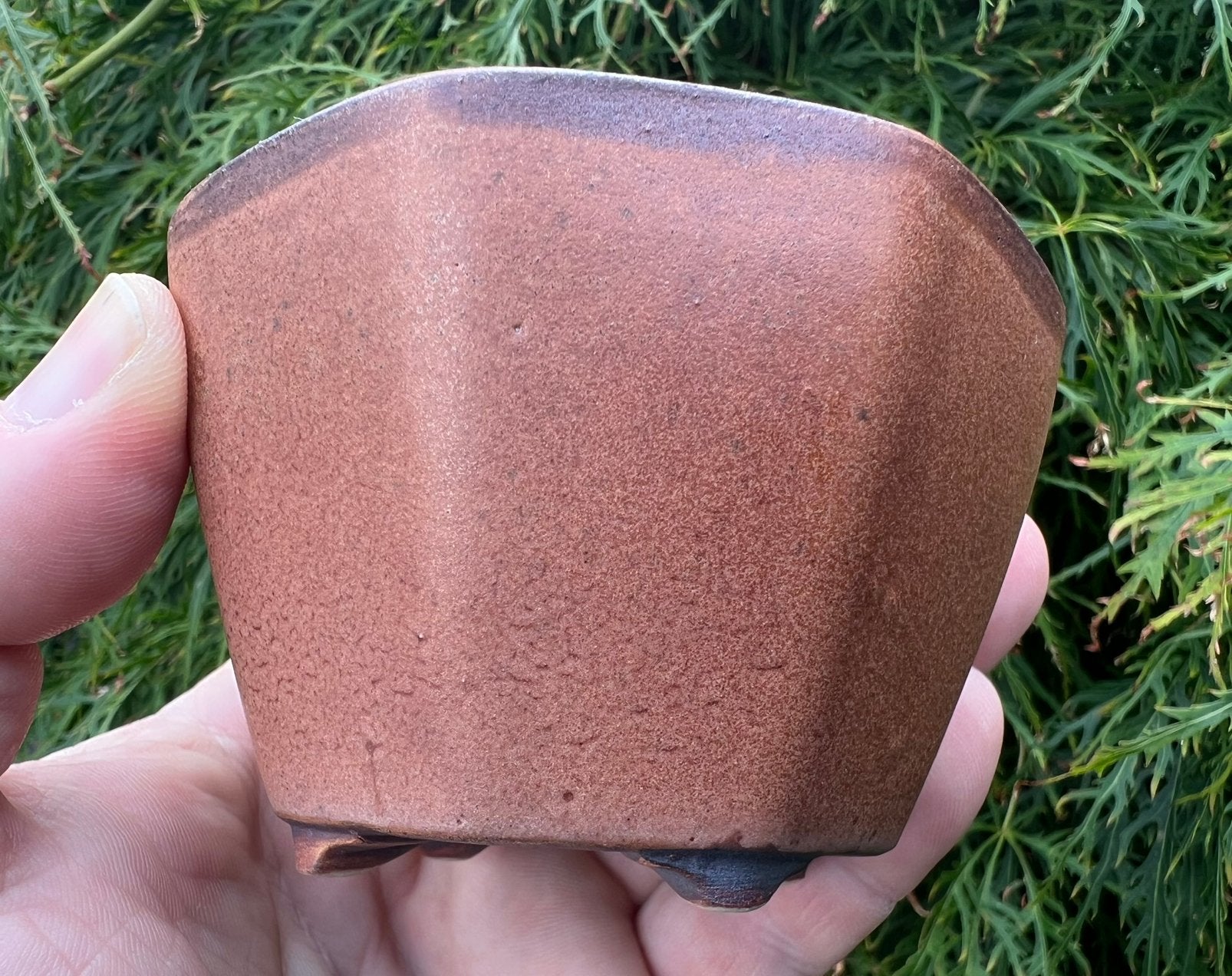Bonsai pot handgemaakt bruin geglazuurd gemerkt 9,4x8,9x6, Nieuw, Ophalen of Verzenden, Overige vormen, Aardewerk