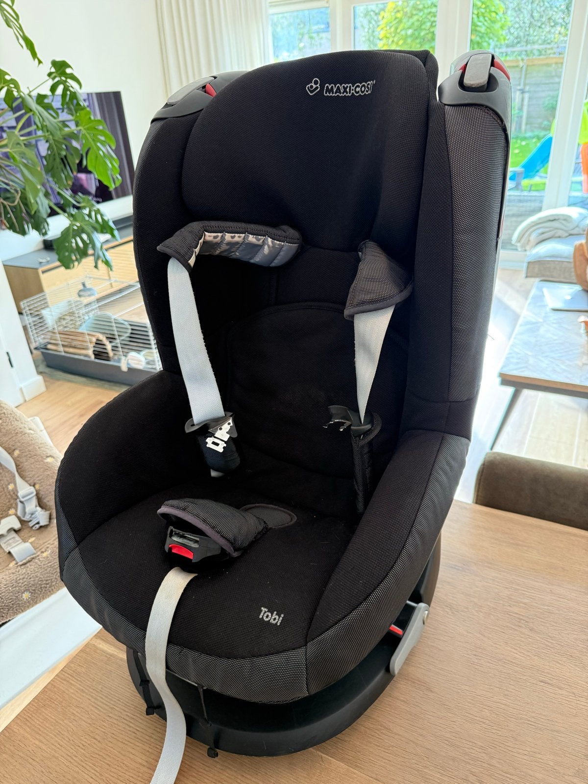 Maxi-Cosi Tobi Autostoel 67 tot 105cm - Zwart, Ophalen, Verstelbare rugleuning, 9 t/m 18 kg, Maxi-Cosi