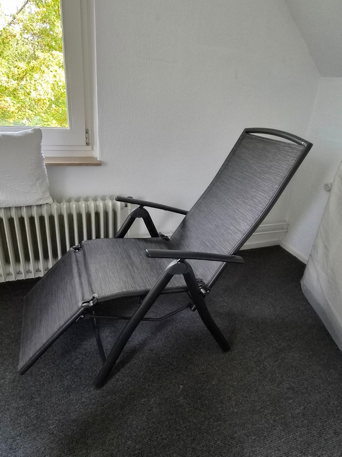 Verstelbare ligstoel/tuinstoel - Grijs. ophalen in Meerssen, Tuin en Terras, Ophalen, Gebruikt, Textileen, Inklapbaar
