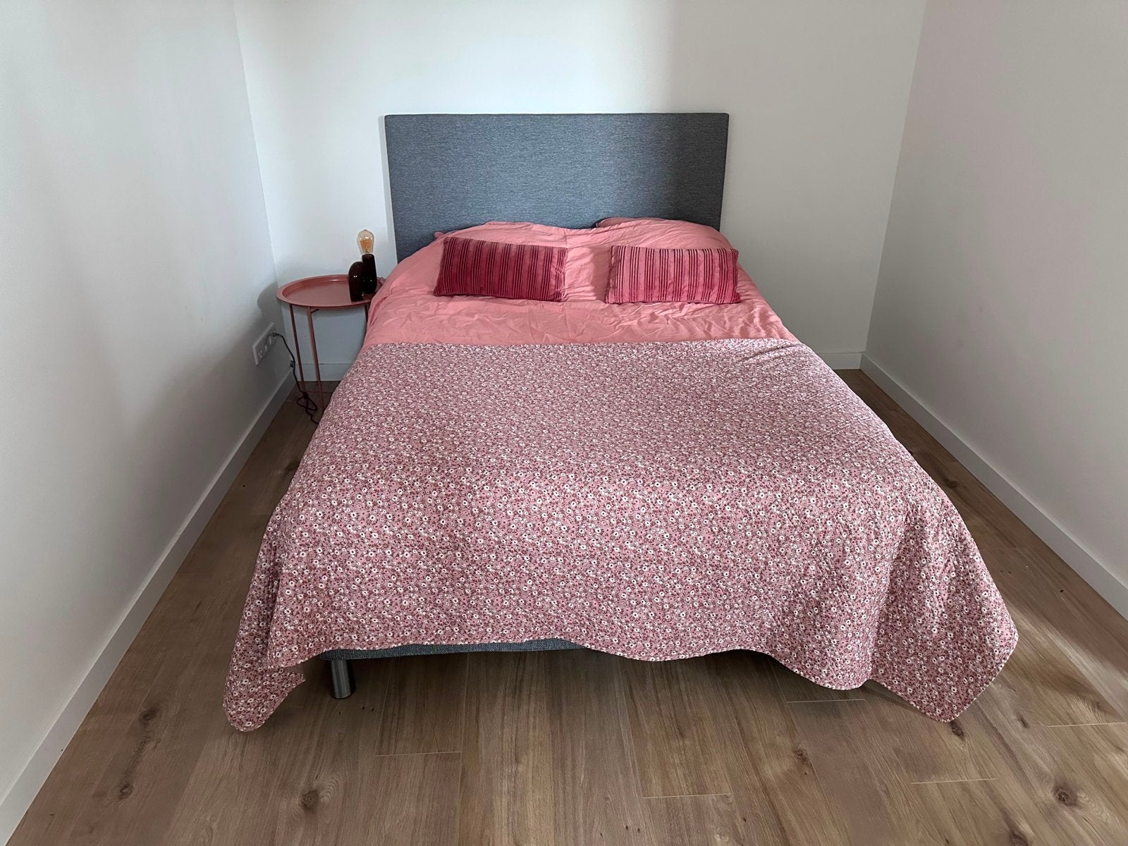 Jysk Boxspring tweepersoons met stoffen hoofdeinde, Ophalen, Gebruikt, Tweepersoons, 140 cm