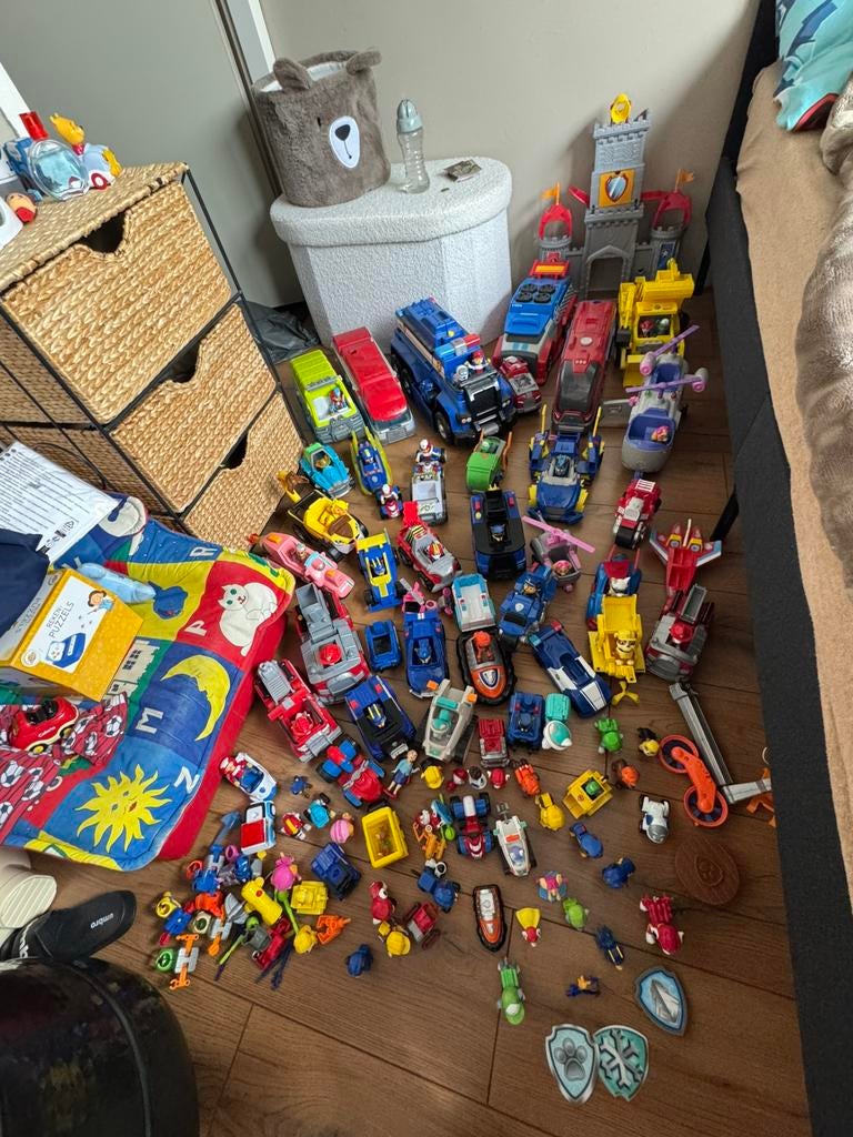 Grote set paw patrol, Kinderen en Baby's, Speelgoed | Actiefiguren, Ophalen, Zo goed als nieuw