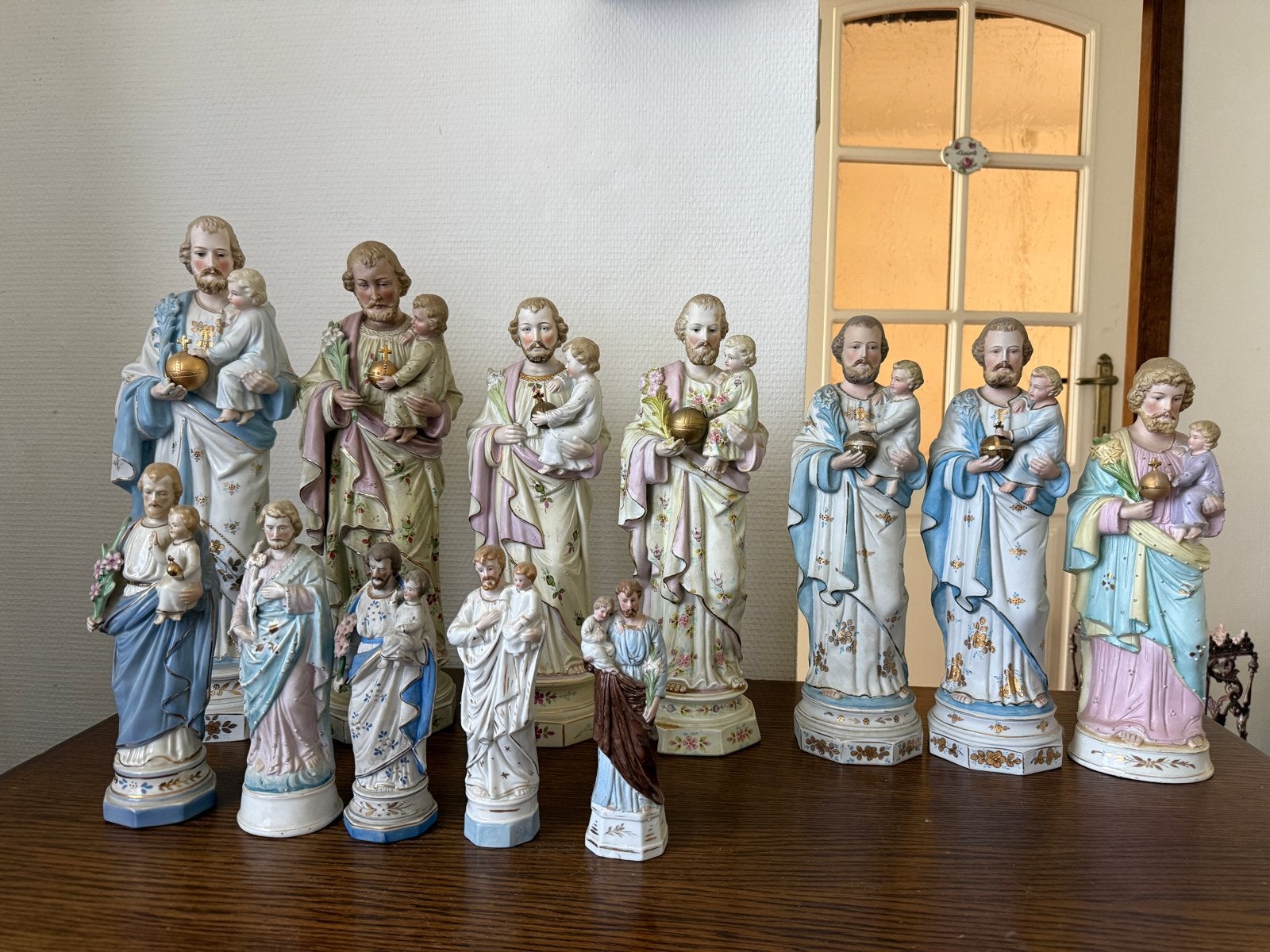 Antieke Porseleinen Beelden St. Jozef met Kind - Diverse, Ophalen
