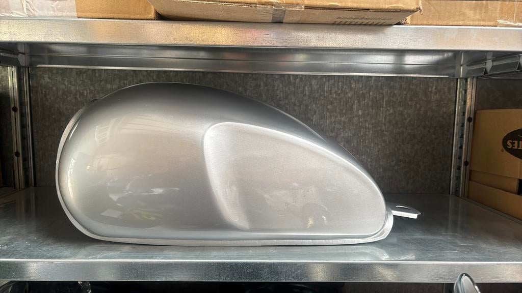 Nieuwe Tank Hanway Raw 50 Kleur Zilver, Ophalen of Verzenden, Nieuw, Tank