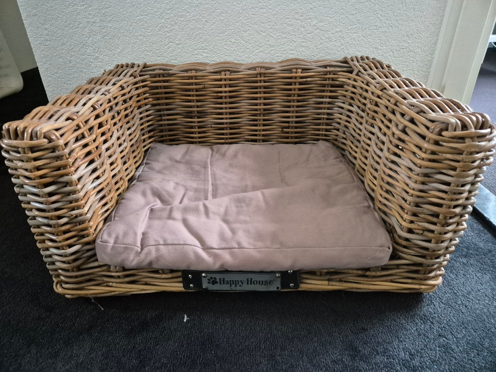 Rieten hondenmand HappyHouse, Ophalen, Gebruikt, Riet