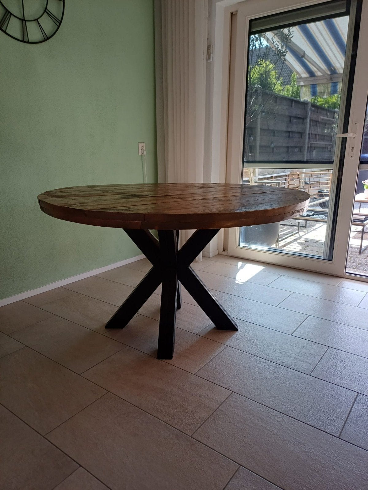 Ronde eettafel 135 cm, Huis en Inrichting, Tafels | Eettafels, Ophalen, Mango look, Rond, Zo goed als nieuw