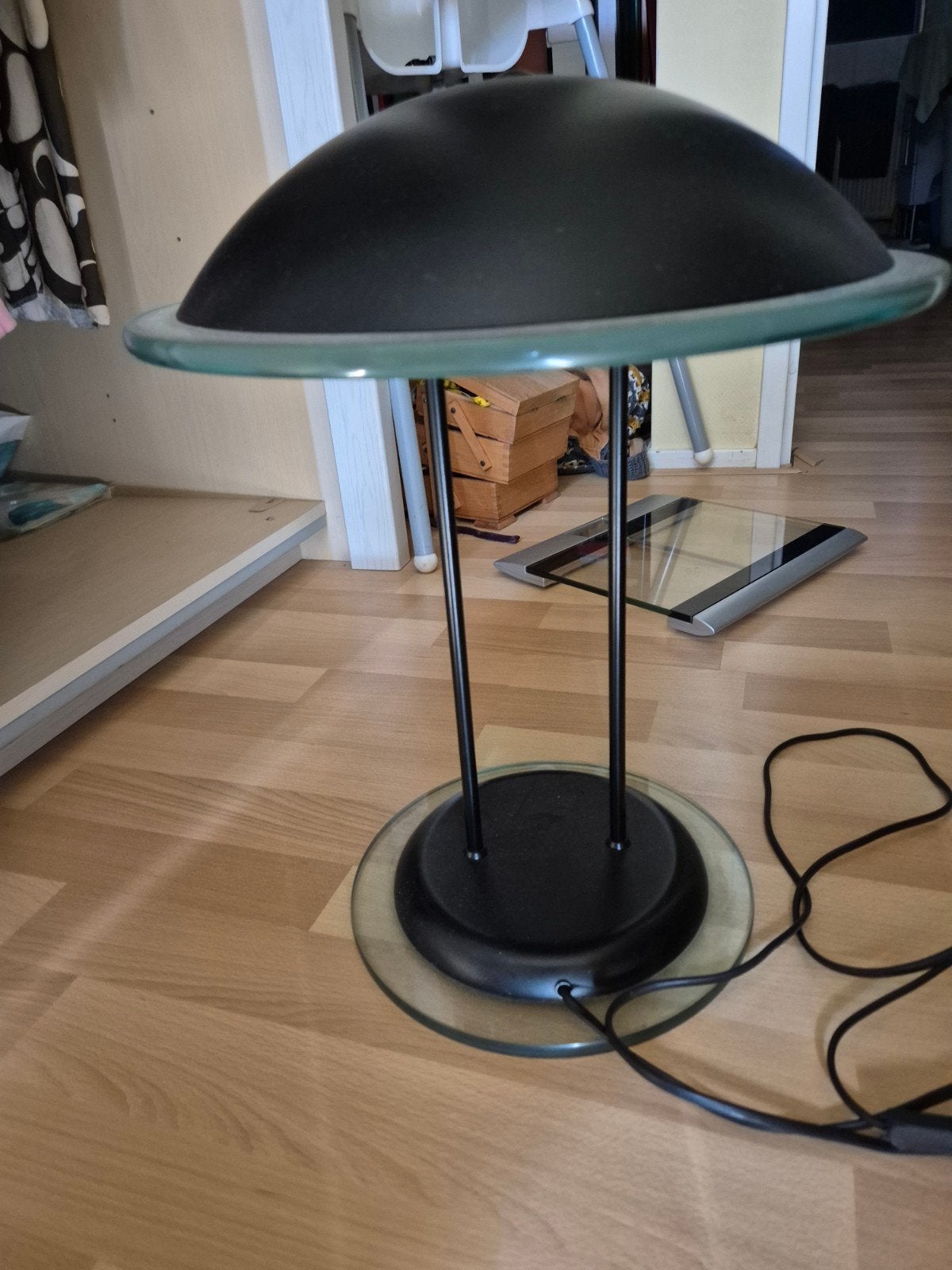 Moderne tafellamp met glazen details, Huis en Inrichting, Ophalen, Gebruikt, Overige merken, Overige fittingen